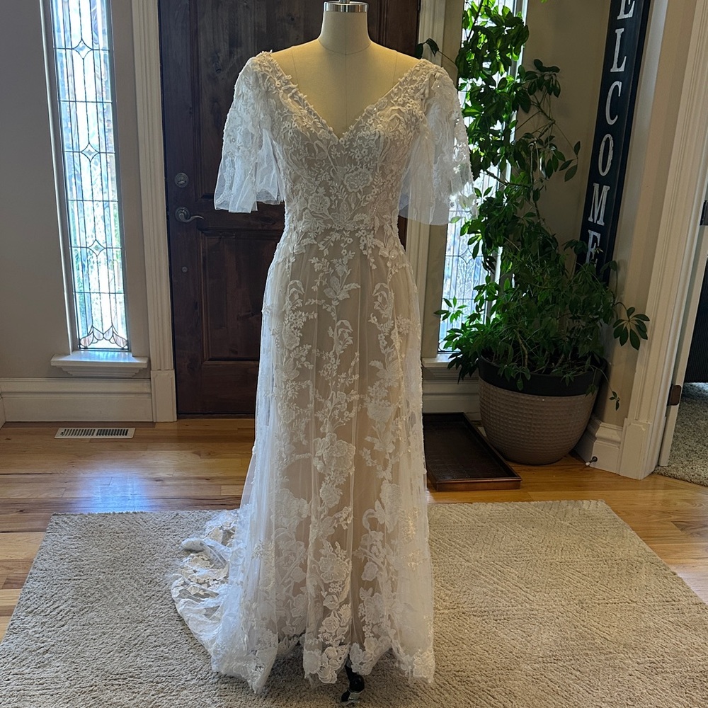 Elegant Ivory with Champaign Lining Lace Dress